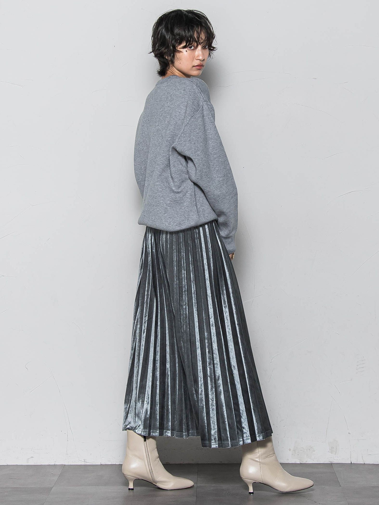 【WEB限定】刺繍ロゴニットプルオーバー≪洗濯機で洗える≫