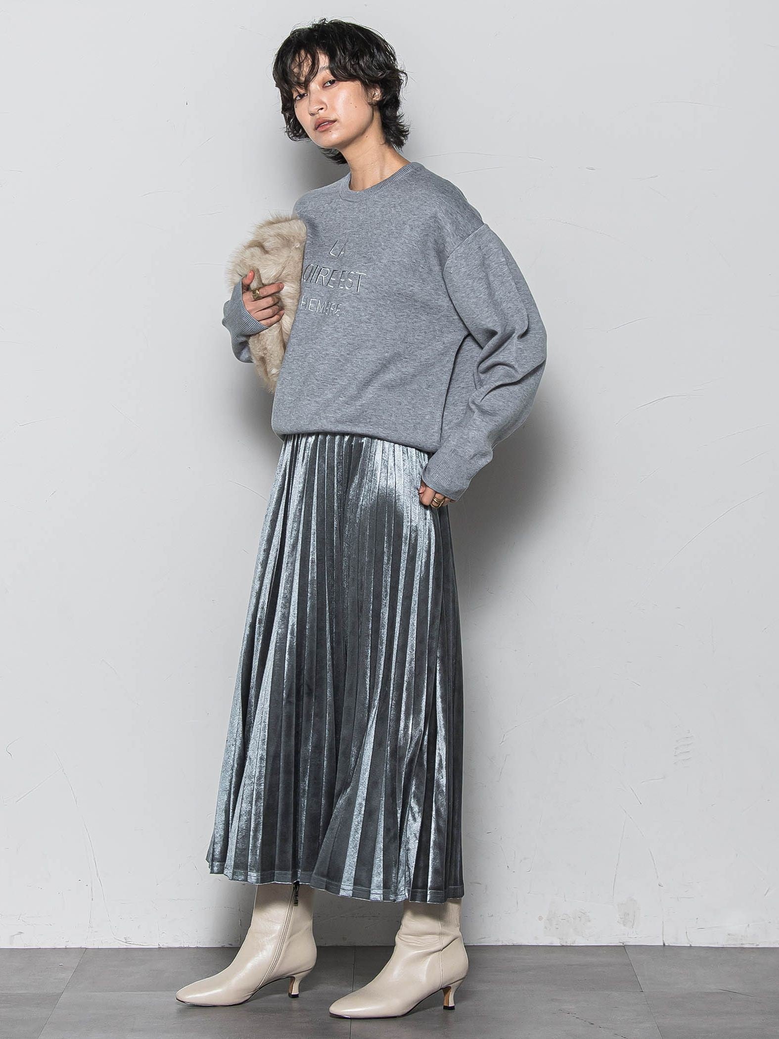 【WEB限定】刺繍ロゴニットプルオーバー≪洗濯機で洗える≫