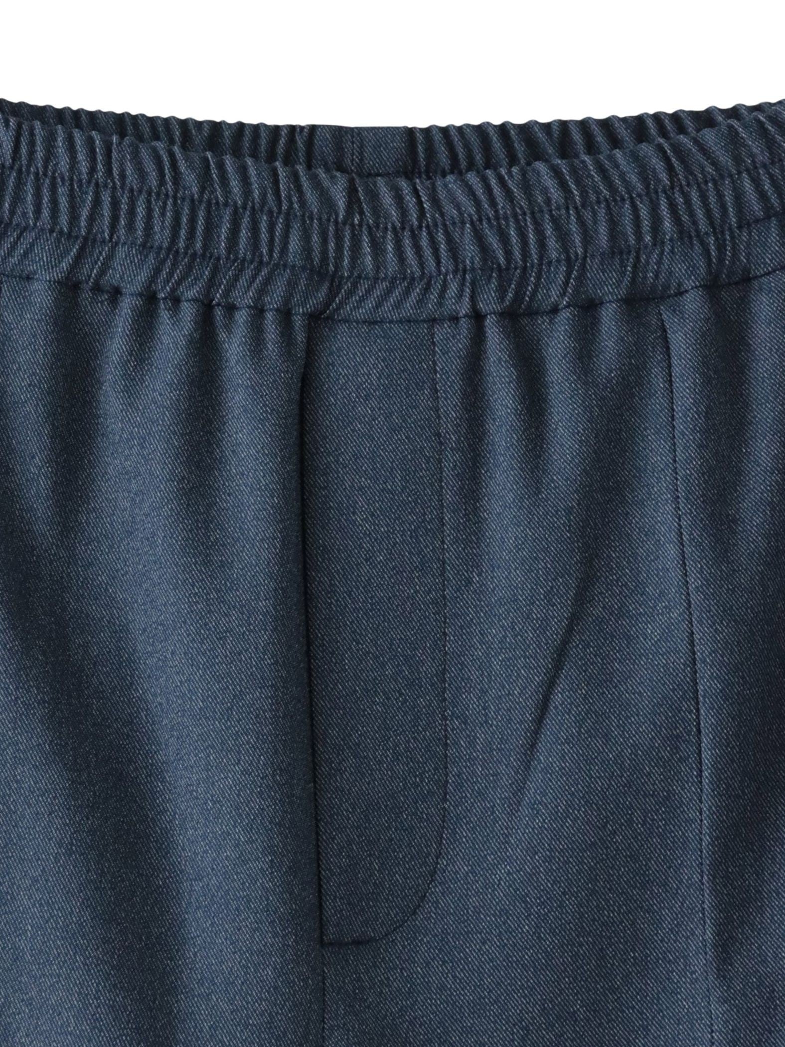 【WEB限定】“まるでデニム見え”裾スリットテーパードパンツ