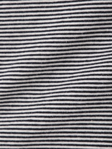ナローボーダーステートメントTシャツ