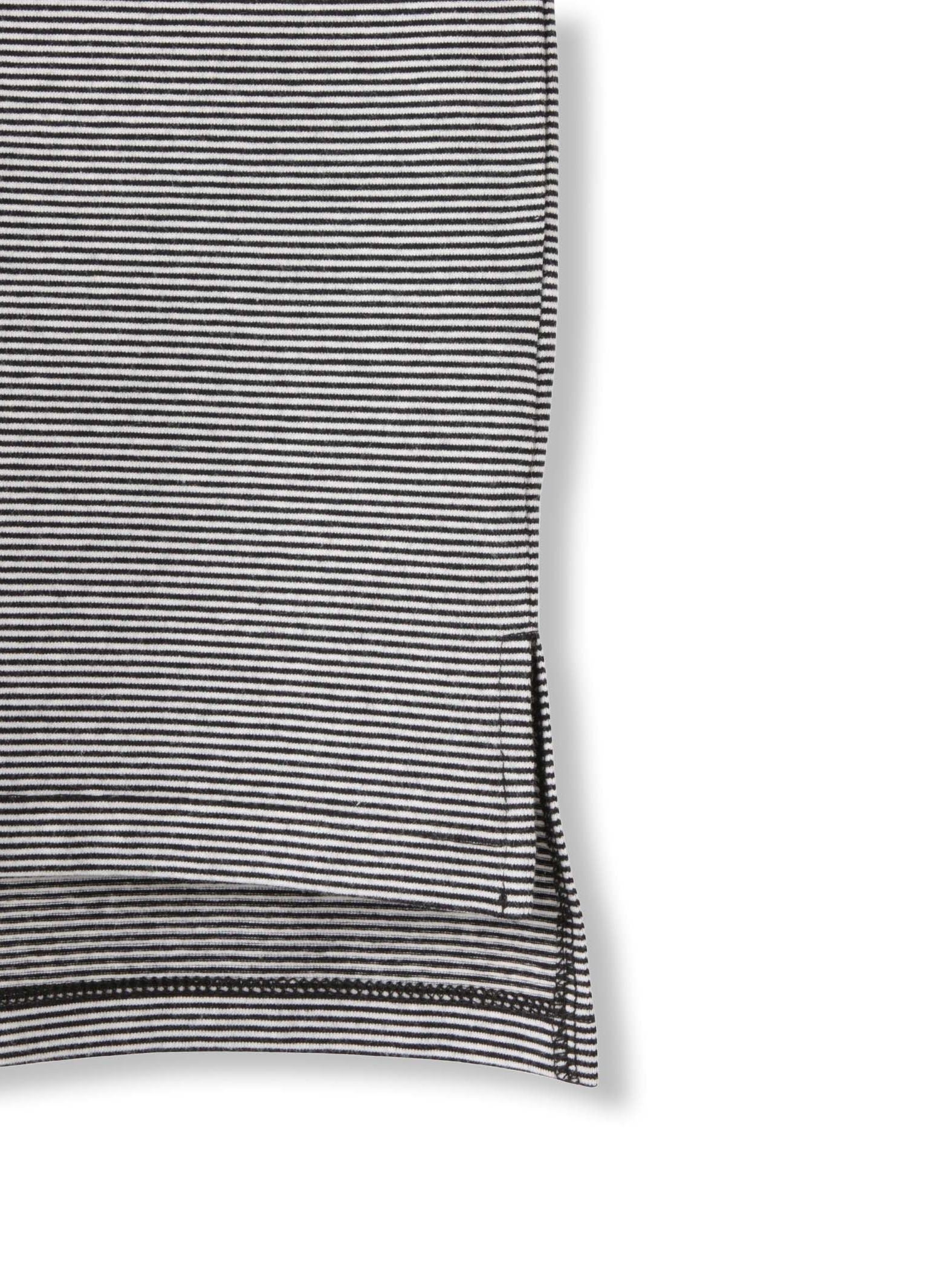 ナローボーダーステートメントTシャツ