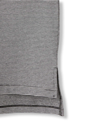 ナローボーダーステートメントTシャツ