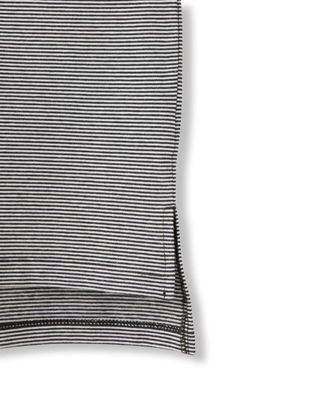 ナローボーダーステートメントTシャツ