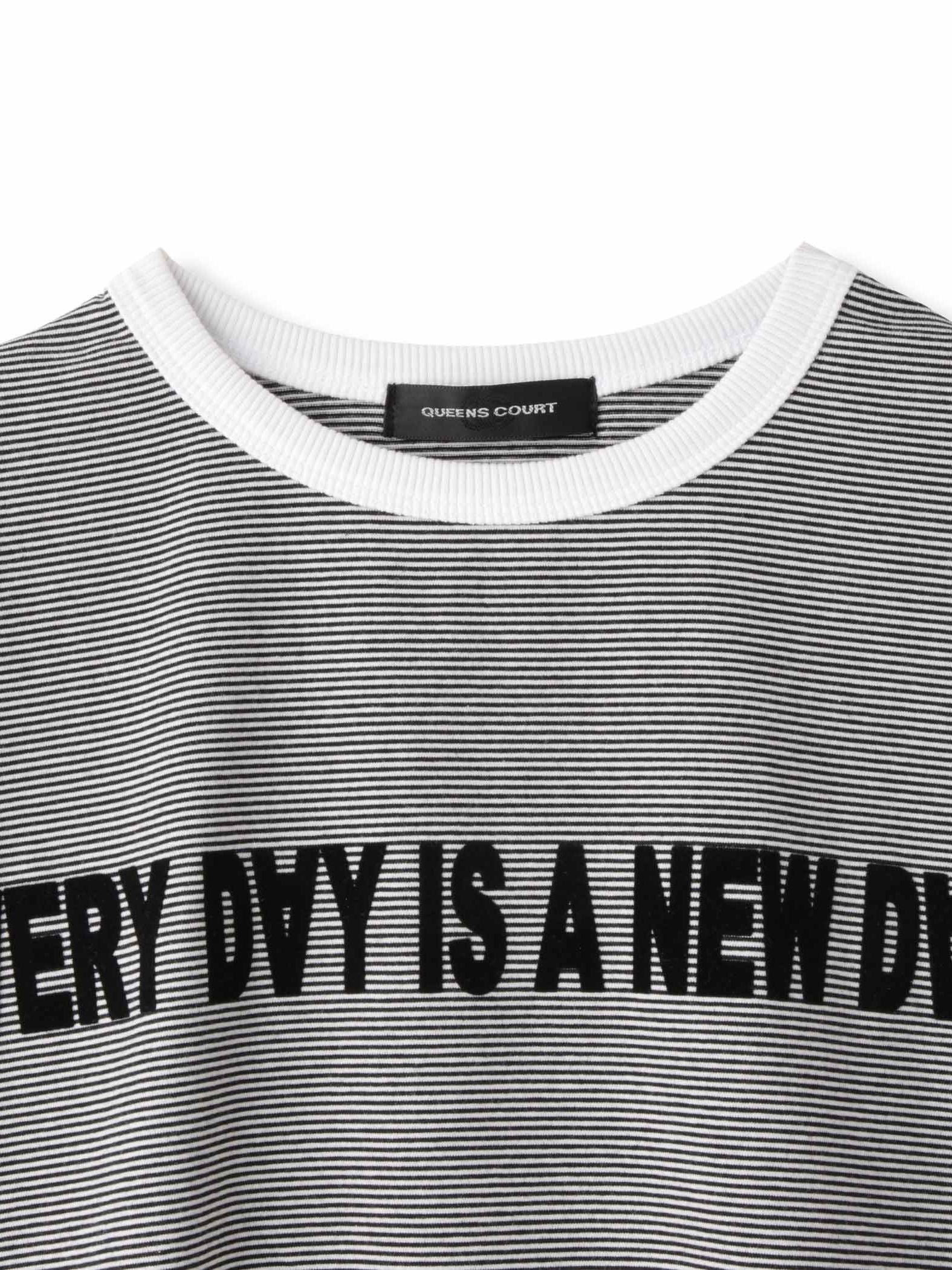ナローボーダーステートメントTシャツ
