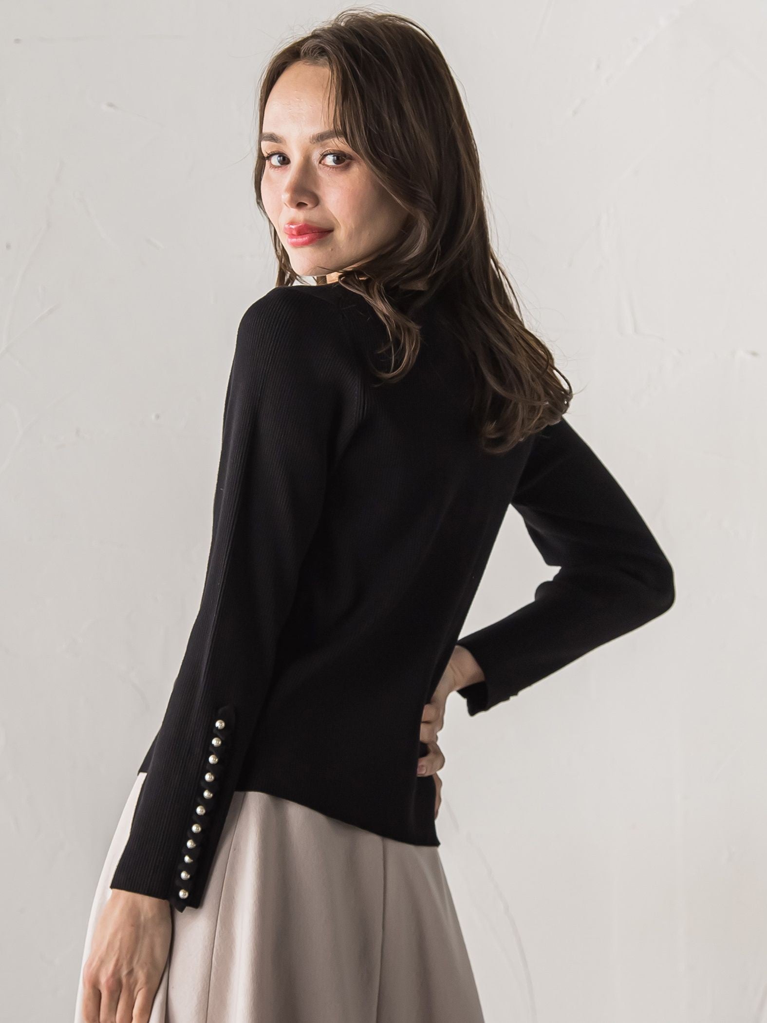 袖フリルパールリブニット