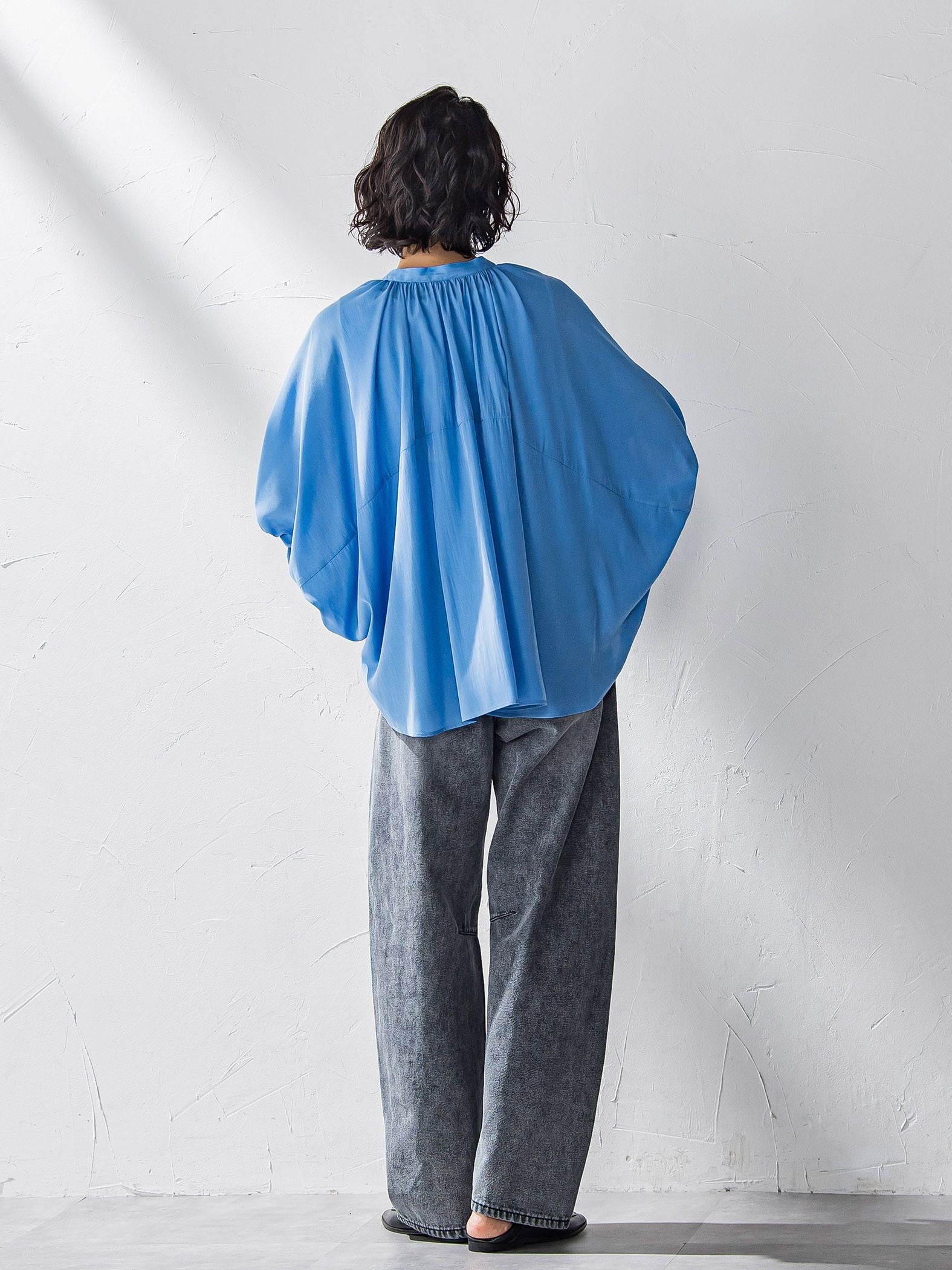 【WEB限定】デニムカーブパンツ≪洗濯機で洗える≫