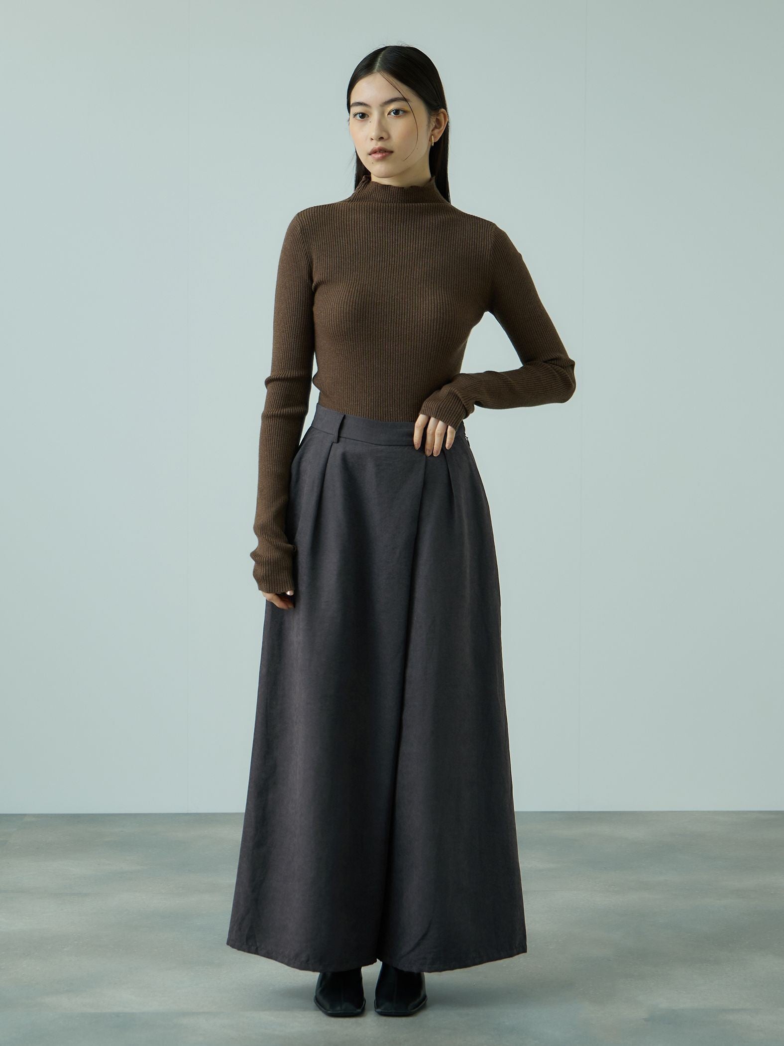 フィブリルサテンラップワイドパンツ≪洗濯機で洗える≫