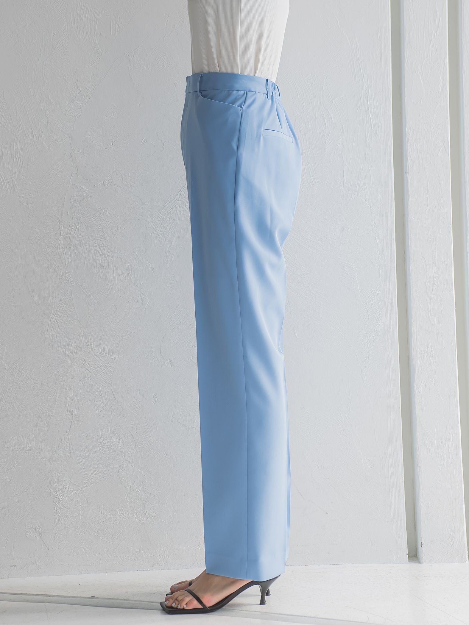 ソフトダブルクロスセンタープレスストレートパンツ≪洗濯機で洗える≫