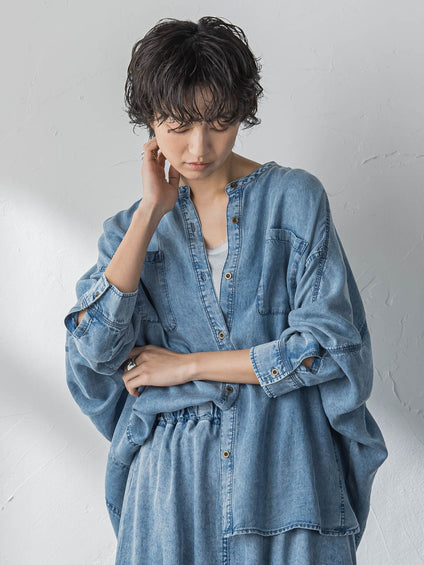 ゆれるデニムドルマンシャツ