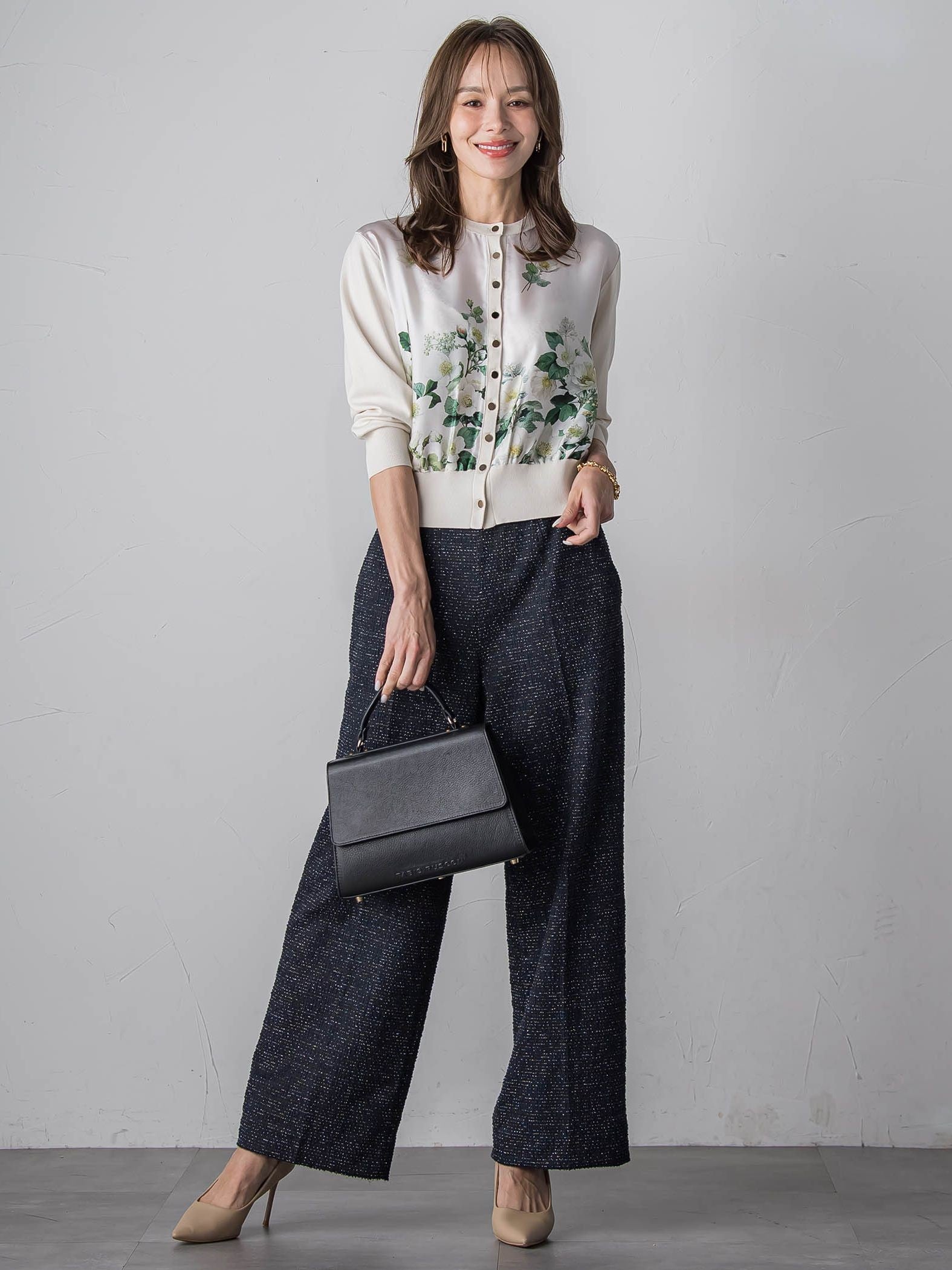 クリスマスローズカーディガン