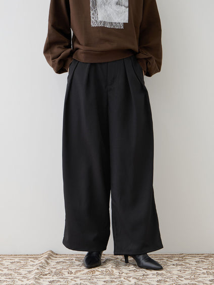 エステルツイルタックパンツ