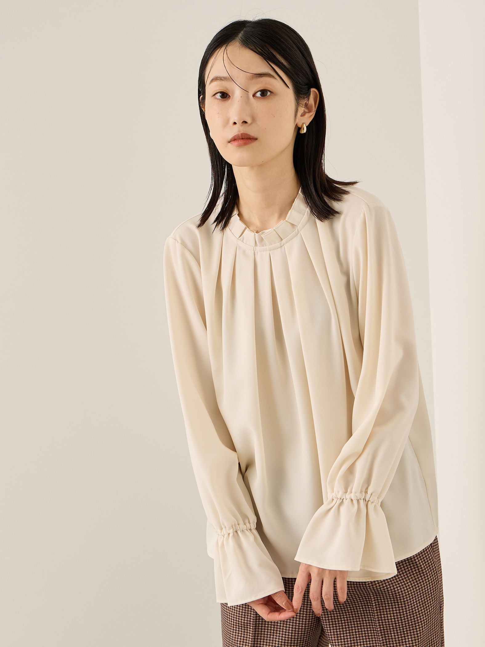 エステールギャバジンハイネックブラウス≪手洗い可能≫