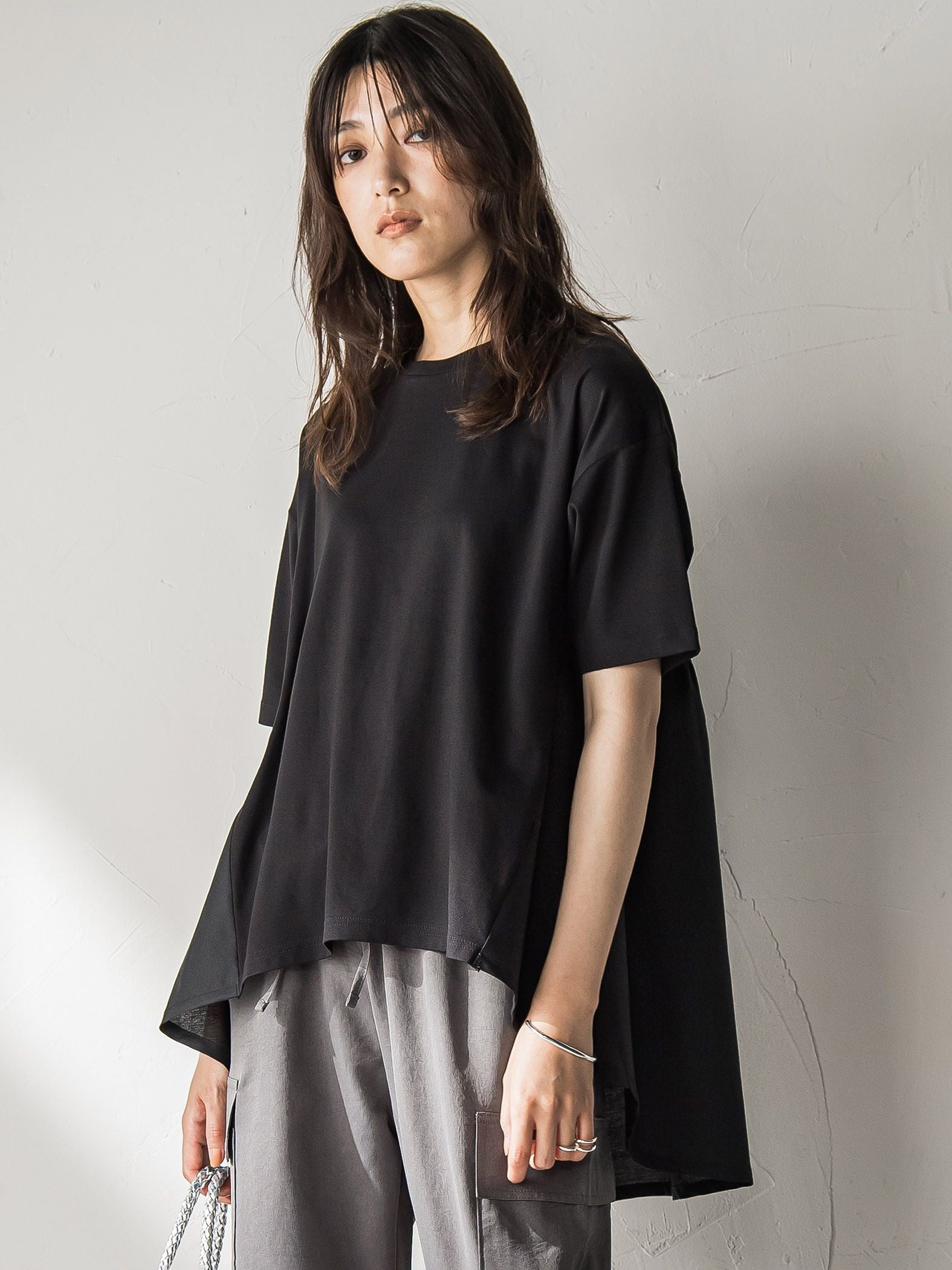 【WEB限定】前後ドッキングフレアTシャツ≪接触冷感/洗濯機で洗える≫