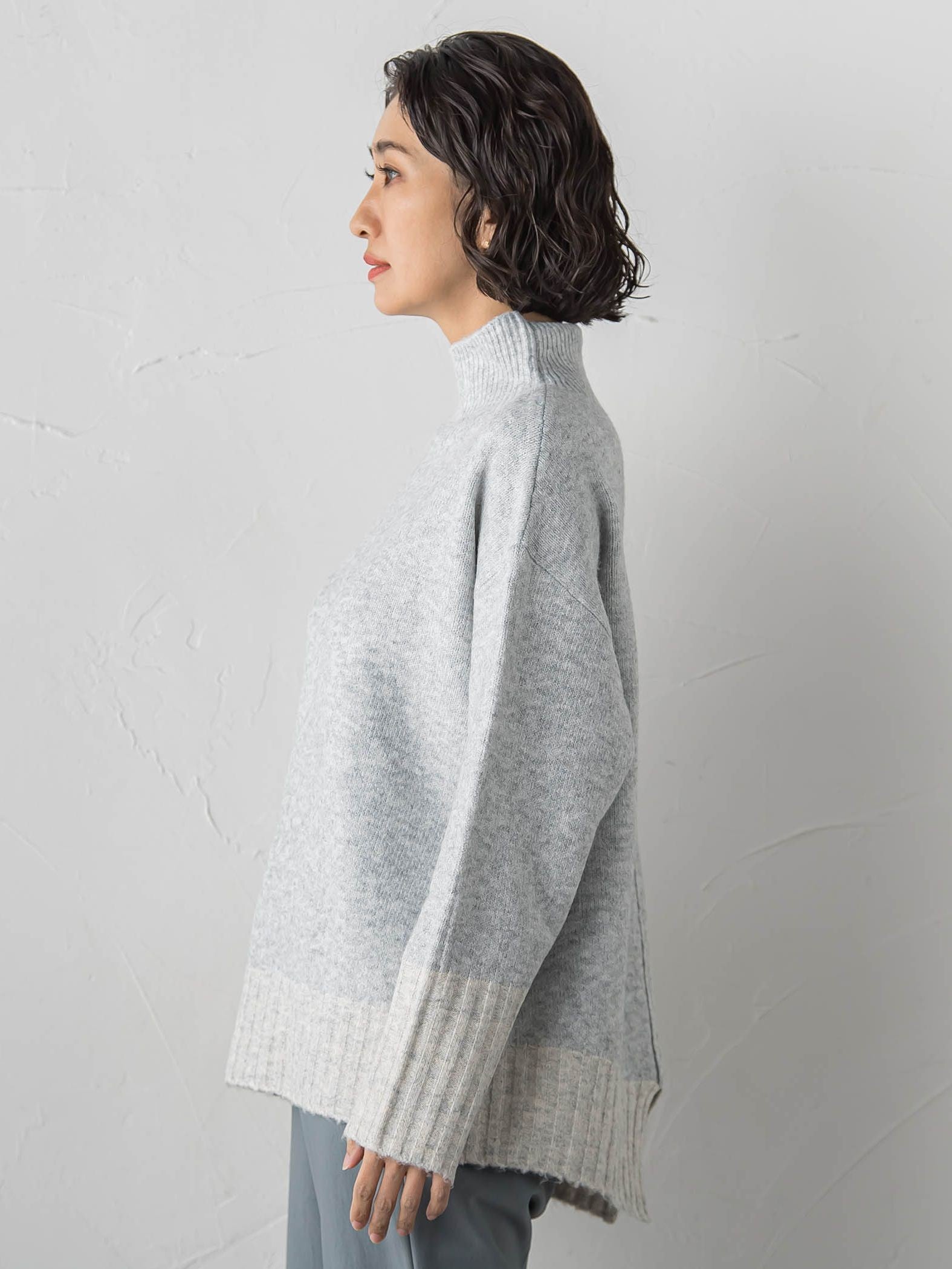 【WEB限定】”ふんわり配色の”もっちりハイネックニット