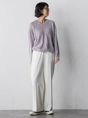 ツヤモールVネックニット