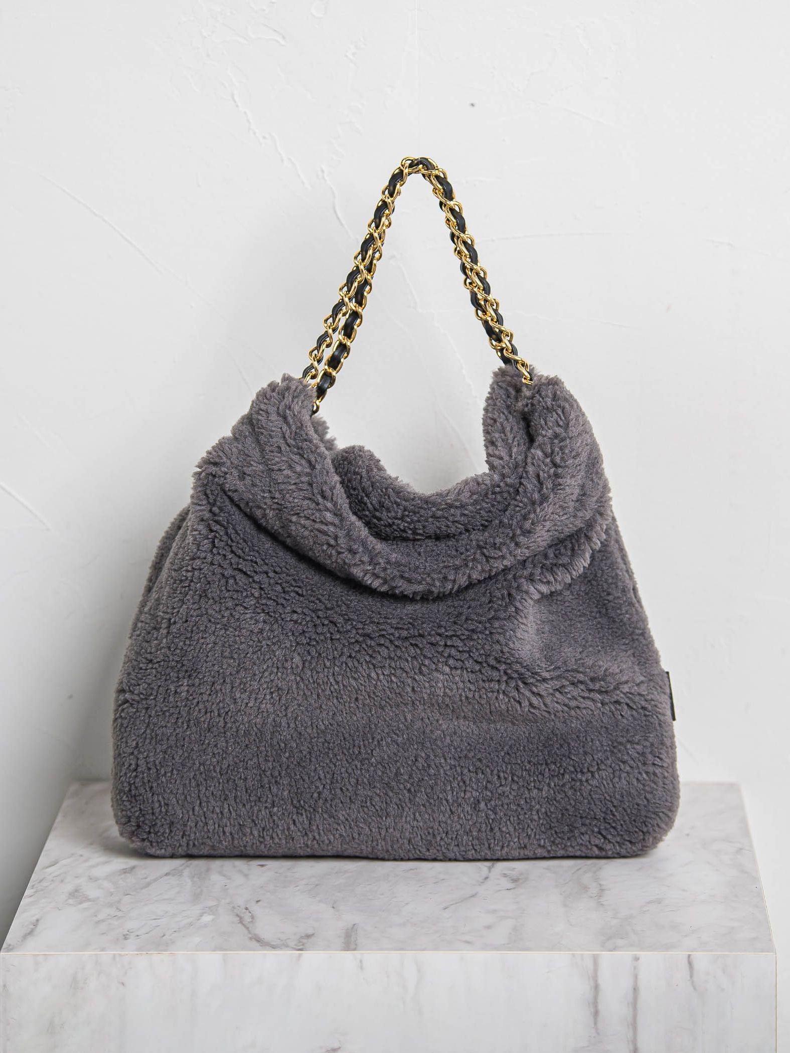 【WEB限定】【VIOLAd'ORO】エコムートン チェーンショルダートートM ELMO / V-8680