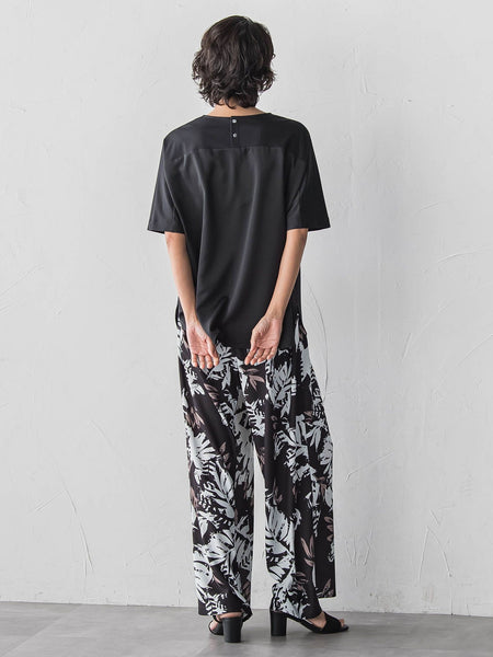 【大きいサイズ】バックサテン切り替えスムースカットソー