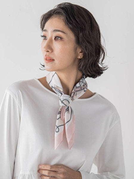 タッセル柄スカーフ