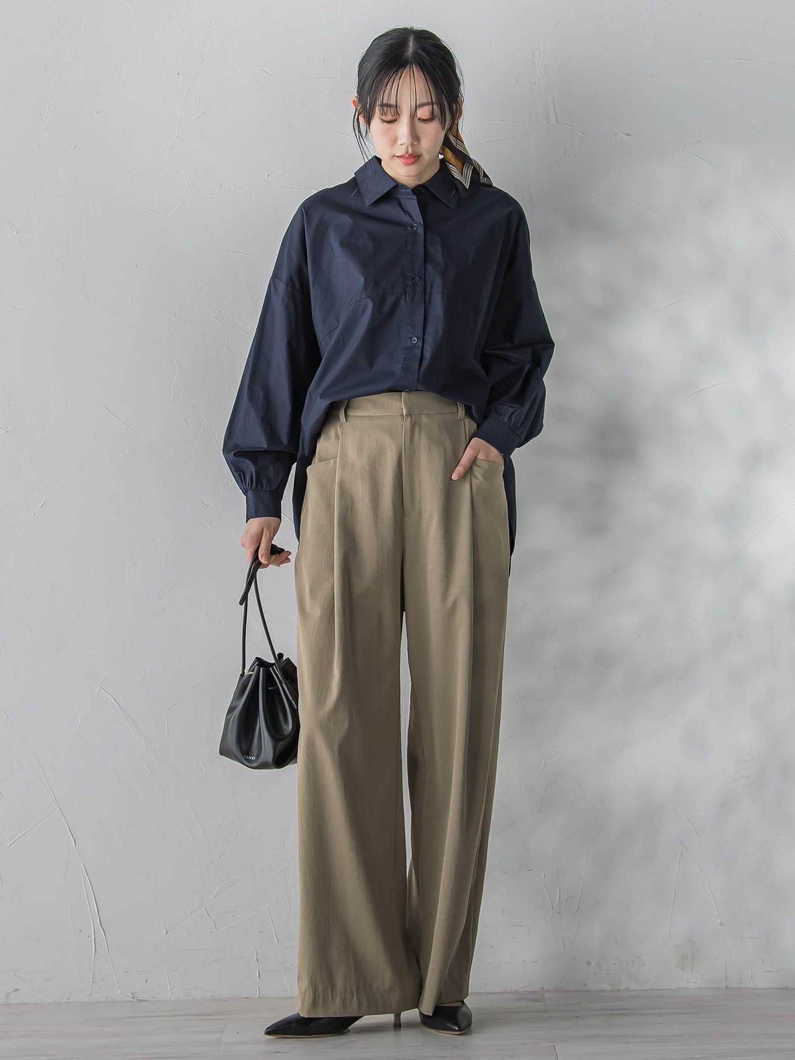 ワイドポケットタックパンツ