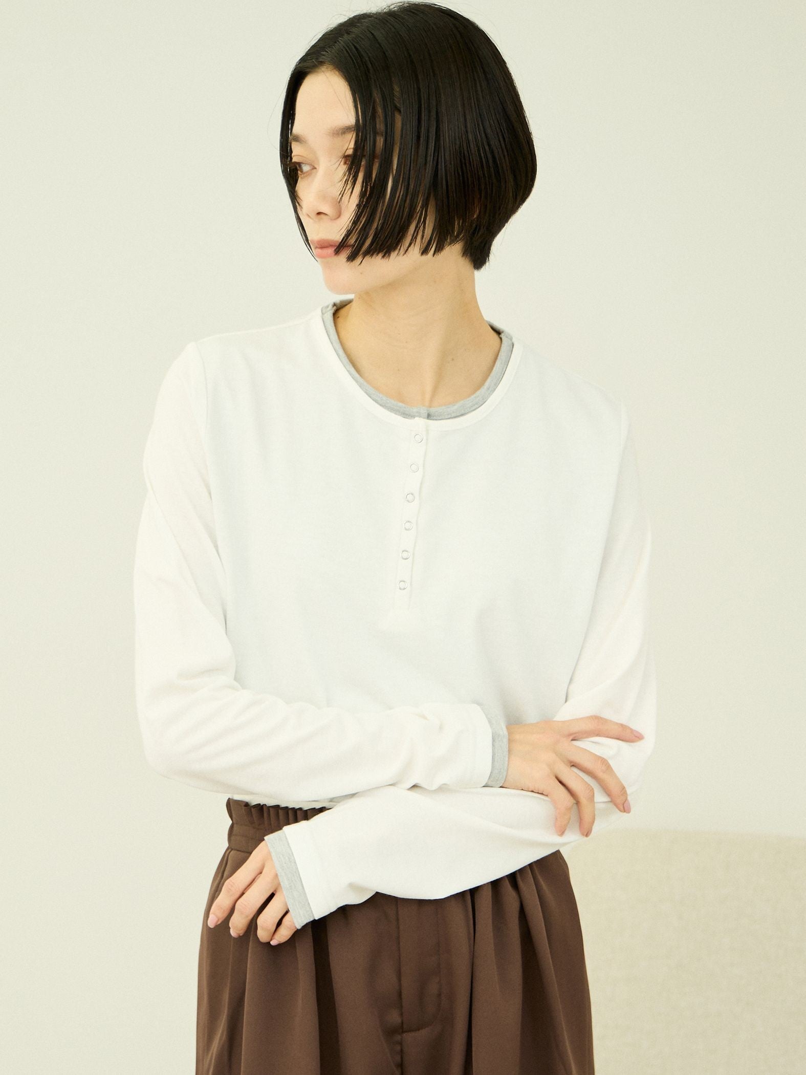 ヘンリーネックレイヤードTシャツ