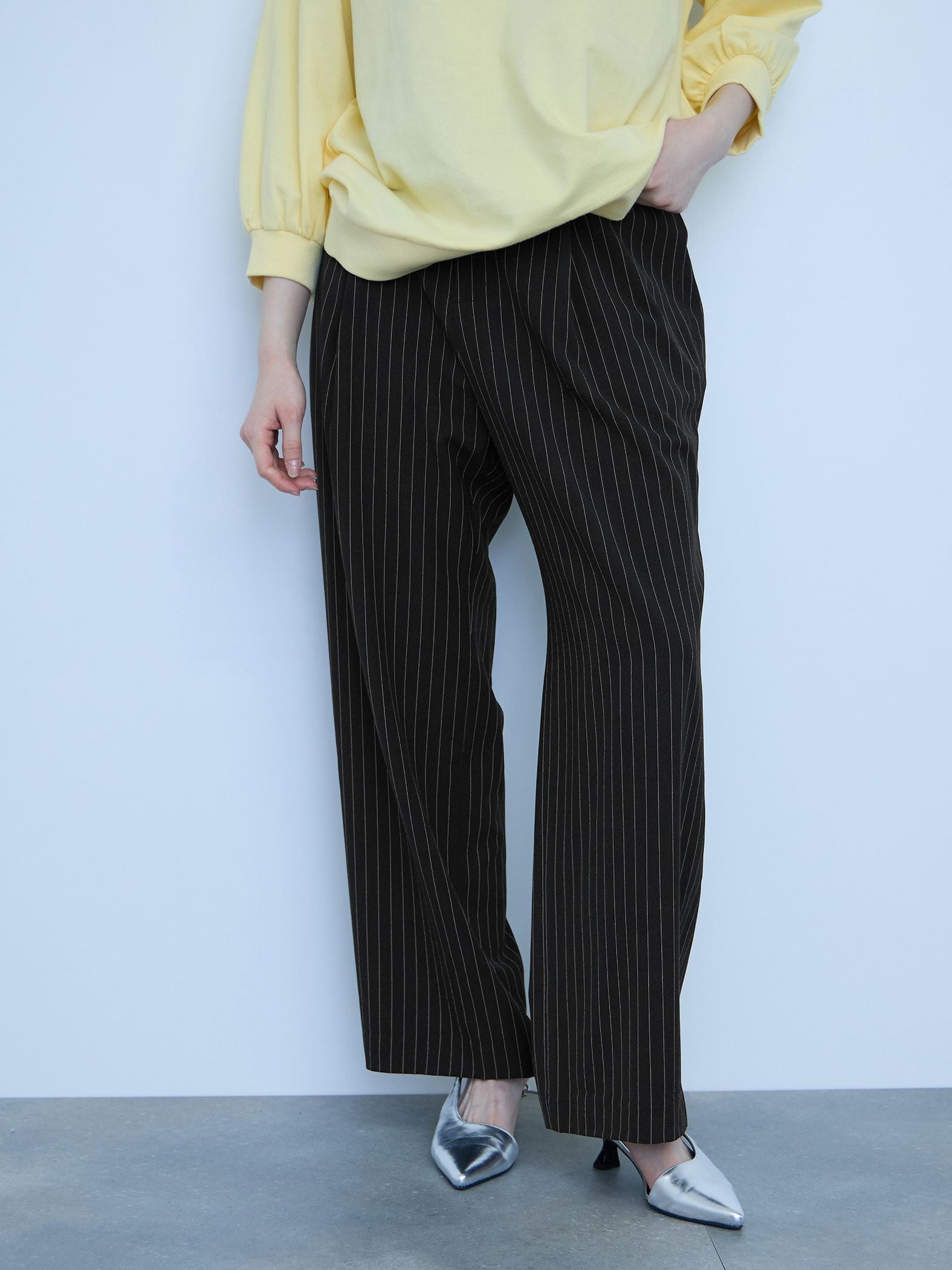 サイドポケットワイドタックパンツ