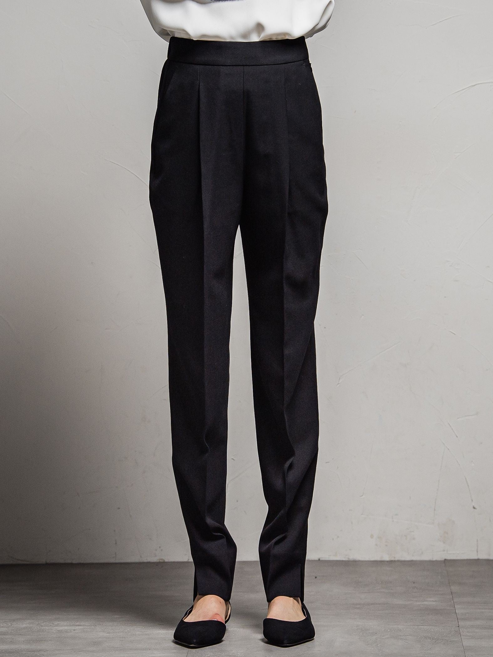 ミュールクルギャバテーパードパンツ