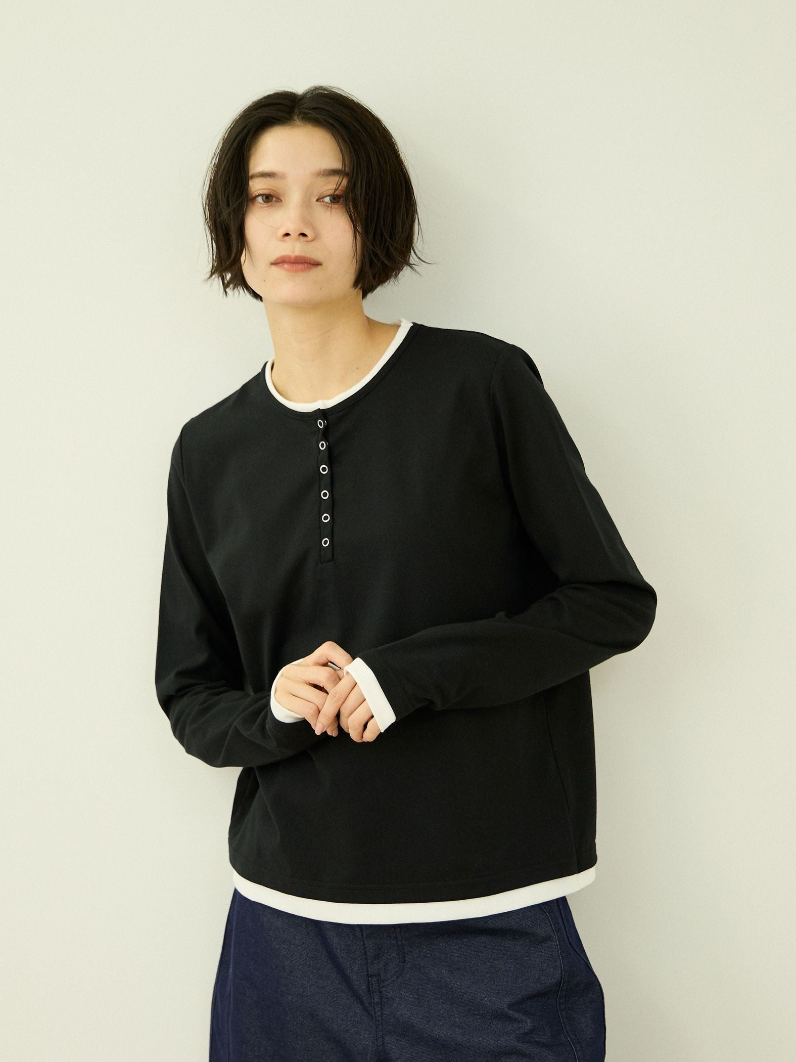 ヘンリーネックレイヤードTシャツ