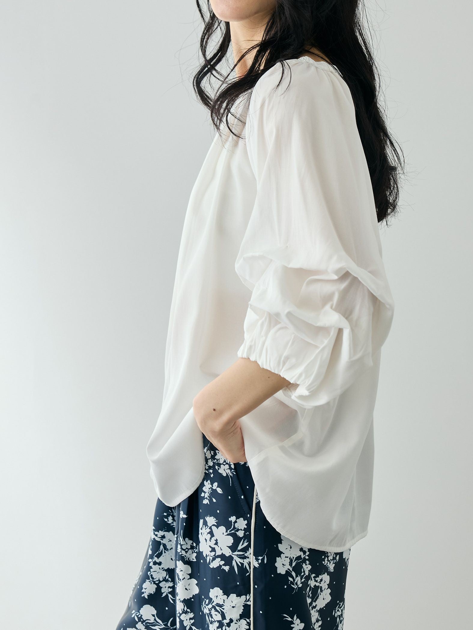 ホイップタックスリーブブラウス