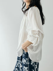 ホイップタックスリーブブラウス