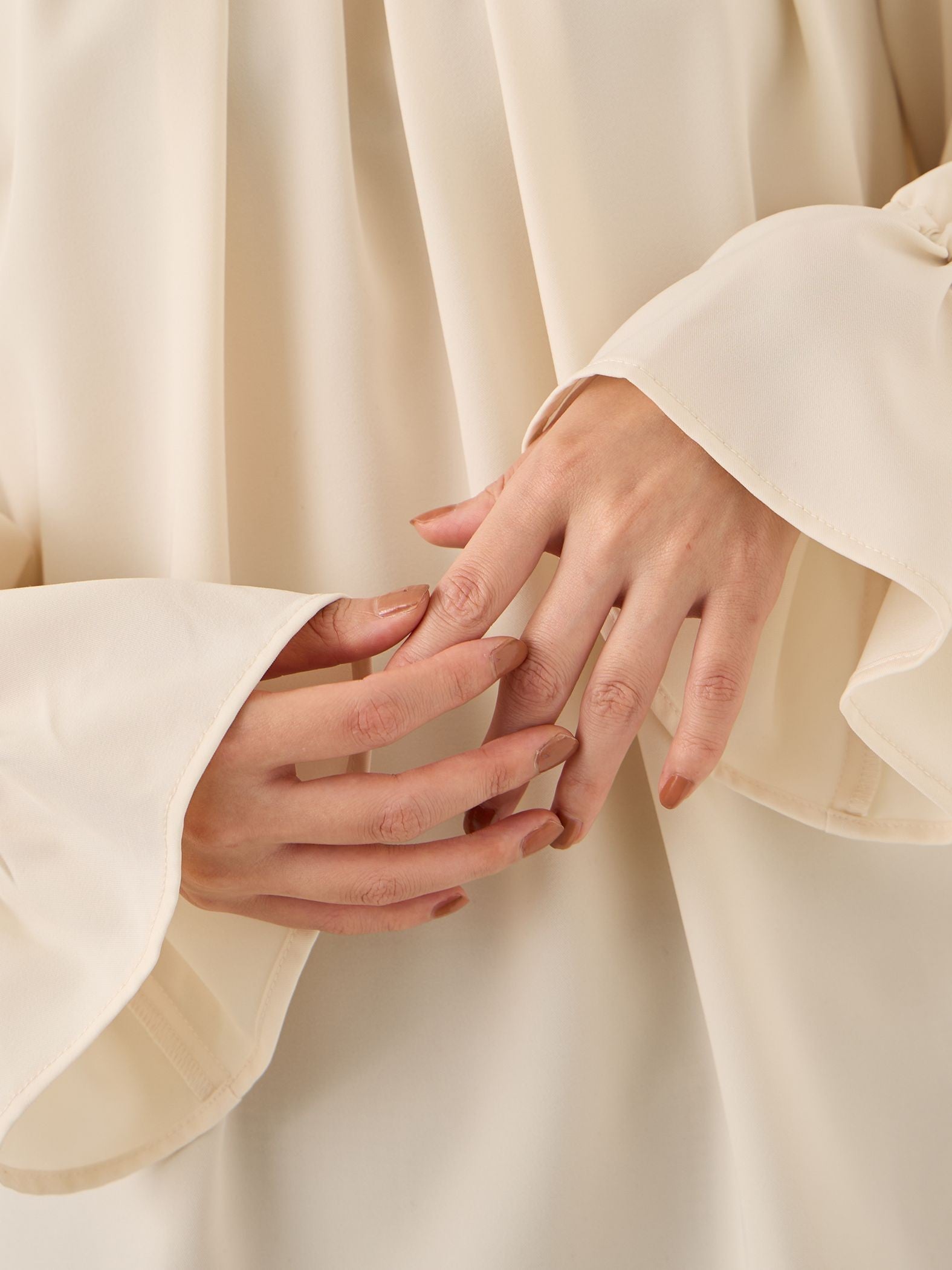 エステールギャバジンハイネックブラウス≪手洗い可能≫