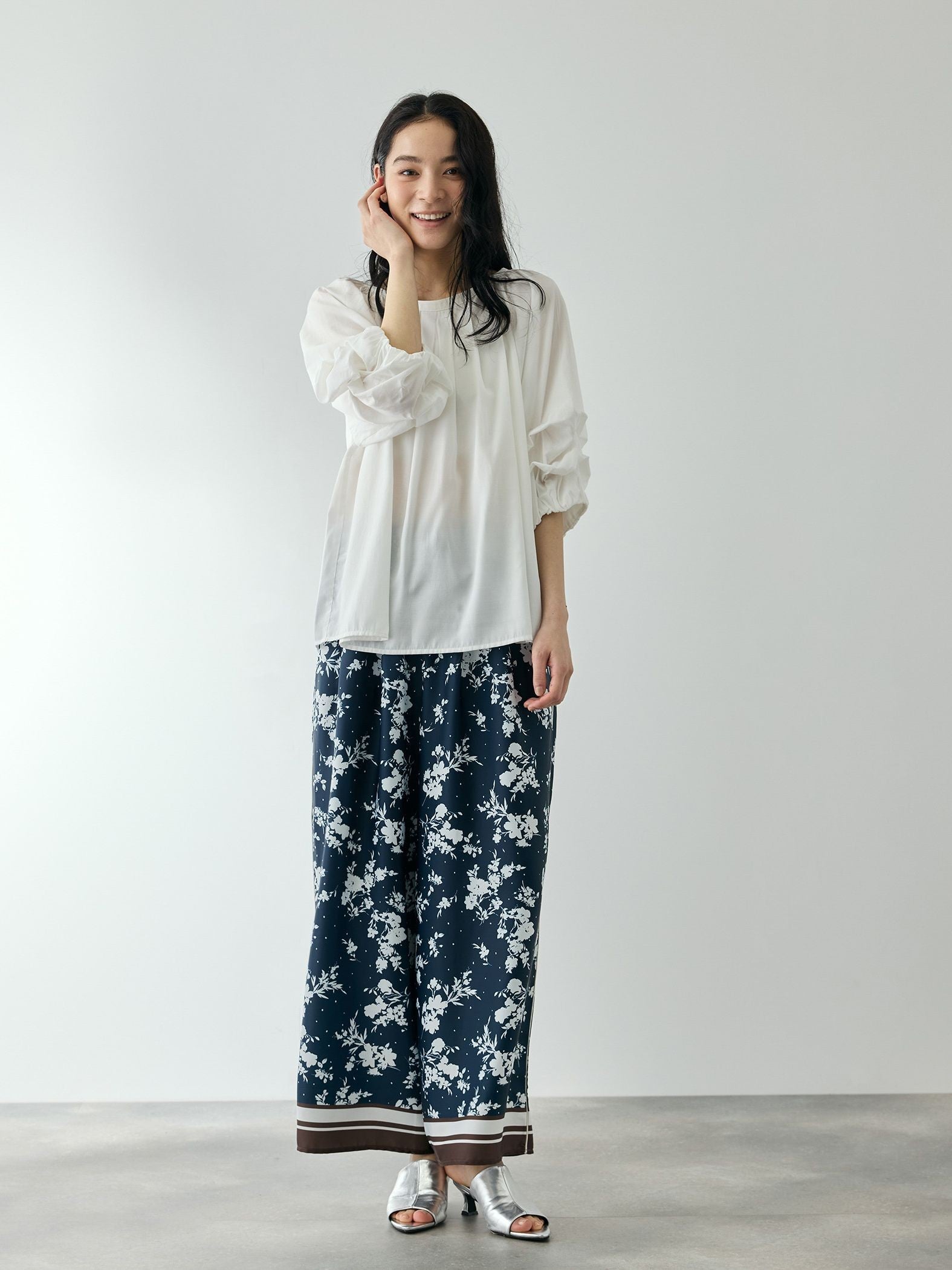 ホイップタックスリーブブラウス