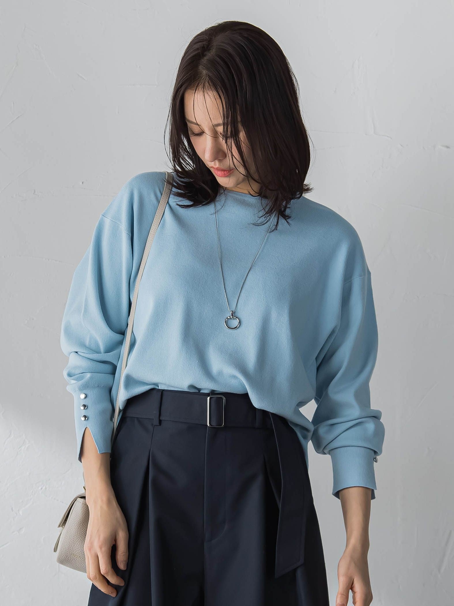 【新色追加】袖ボタンクルーネックニット ≪手洗い可能≫