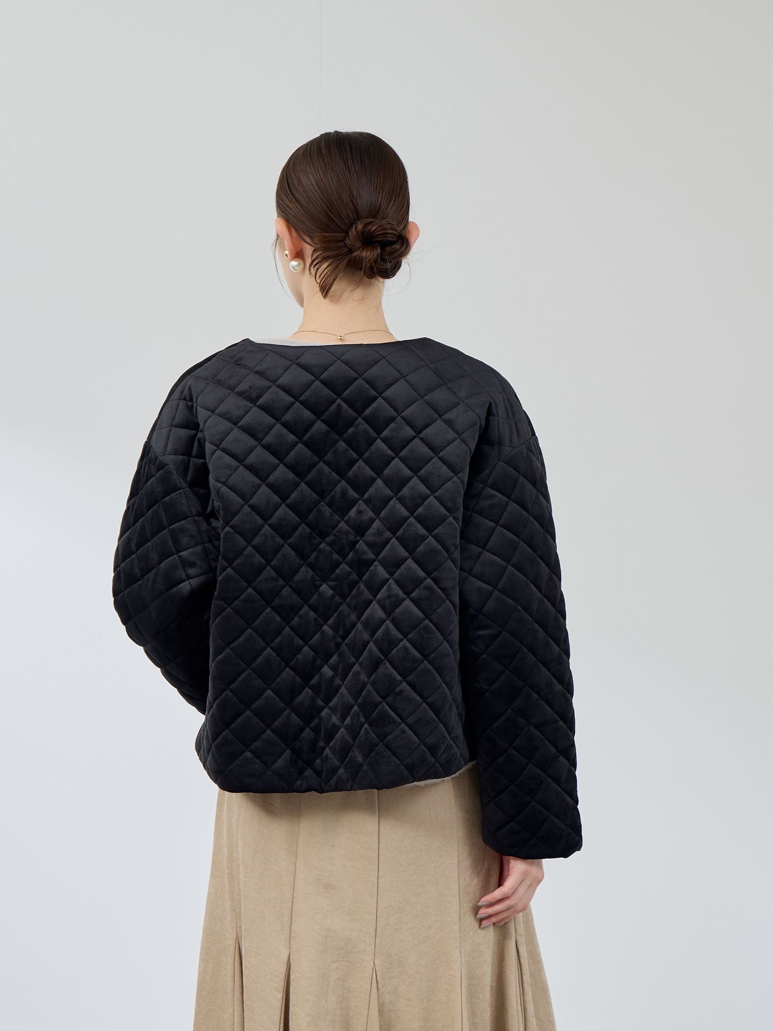 ベロアキルティングノーカラージャケット