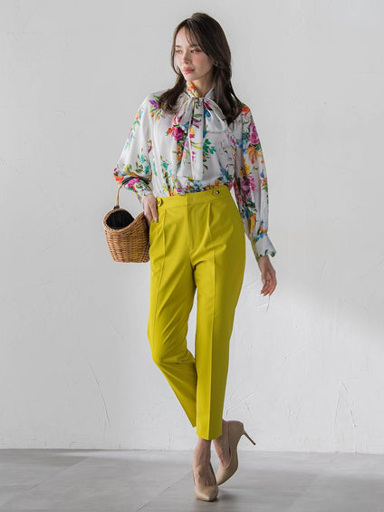 美シルエットテーパードパンツ