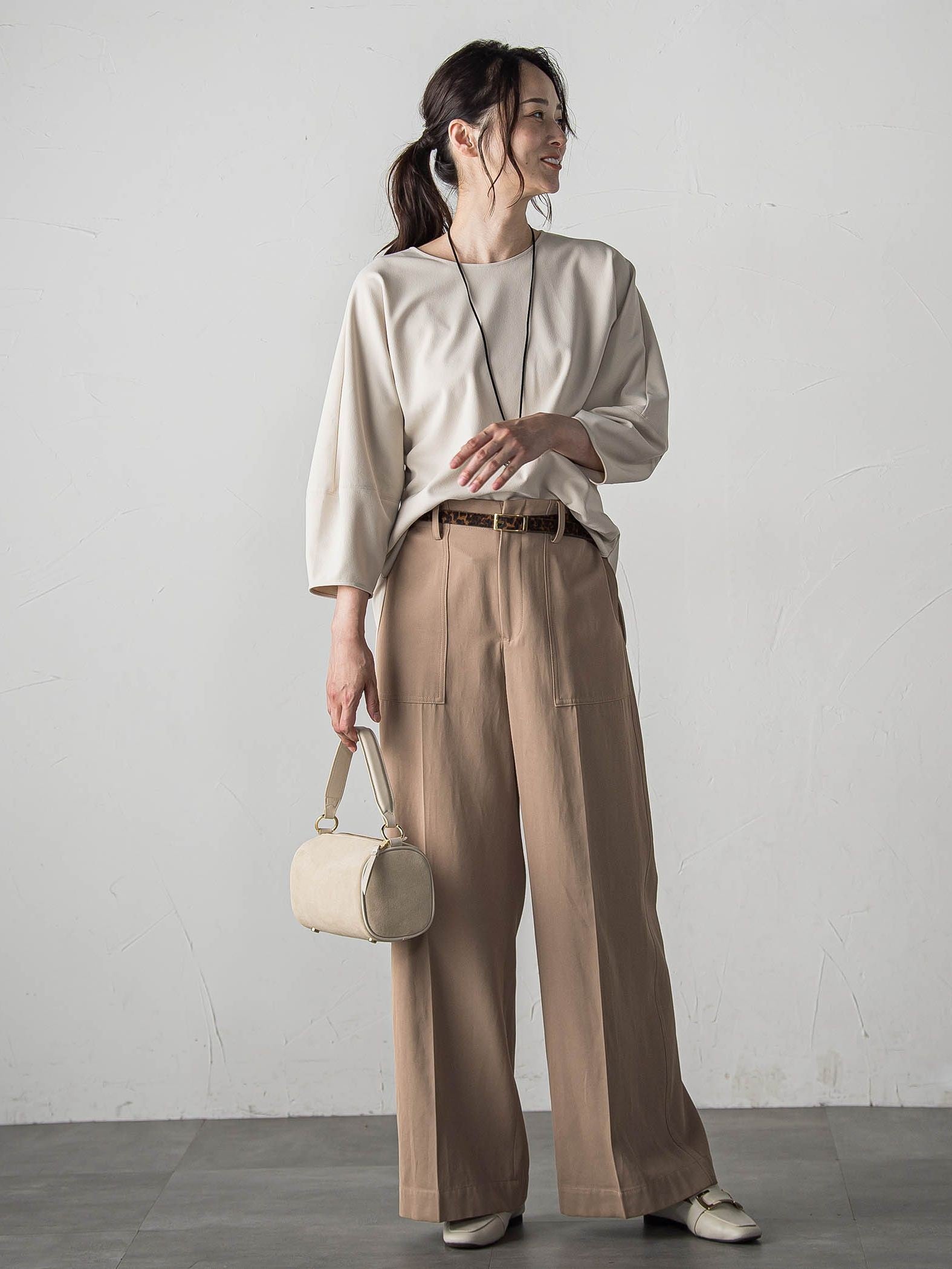 【WEB限定】フォルムスリーブバックジップトップス≪洗濯機で洗える≫