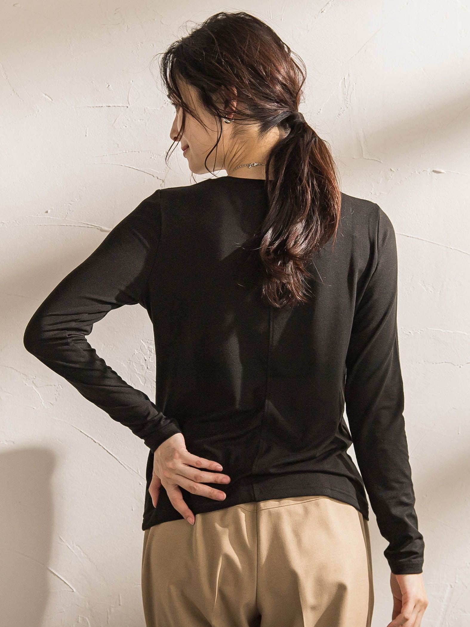 【WEB限定】吸湿発熱スムースタッチカットソー