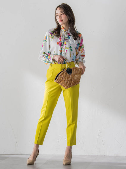 美シルエットテーパードパンツ