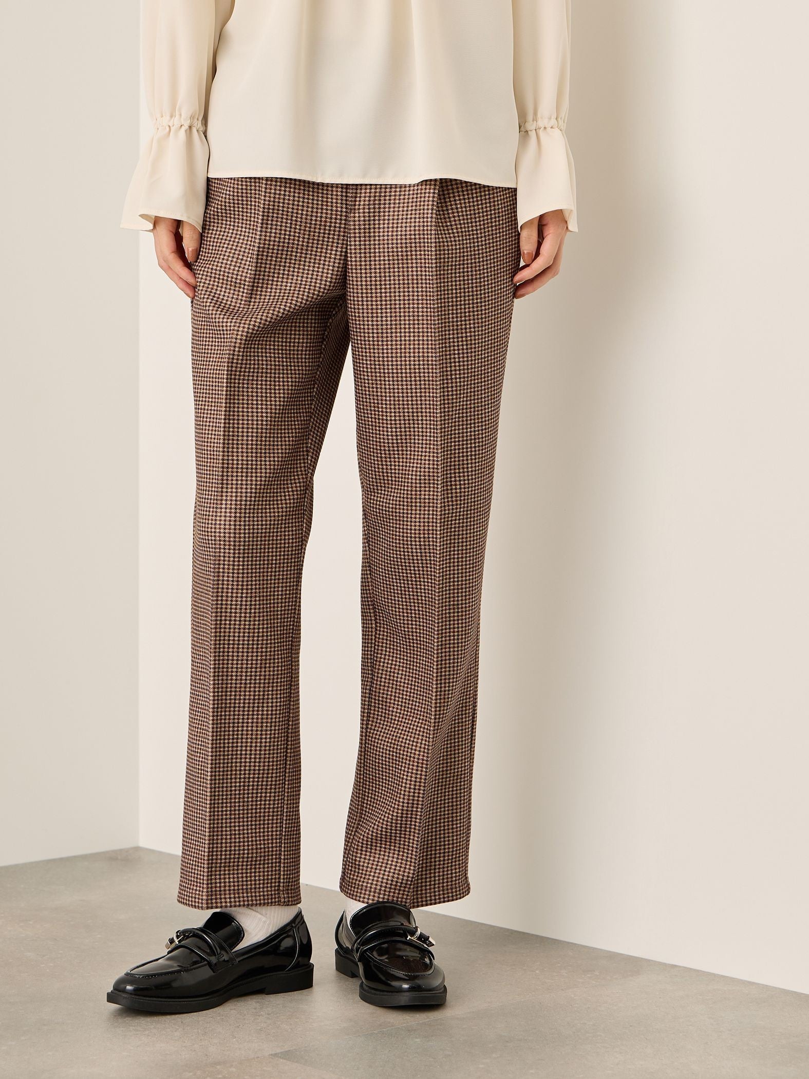 ブラッシュバックストレッチイージーパンツ≪洗濯機で洗える≫