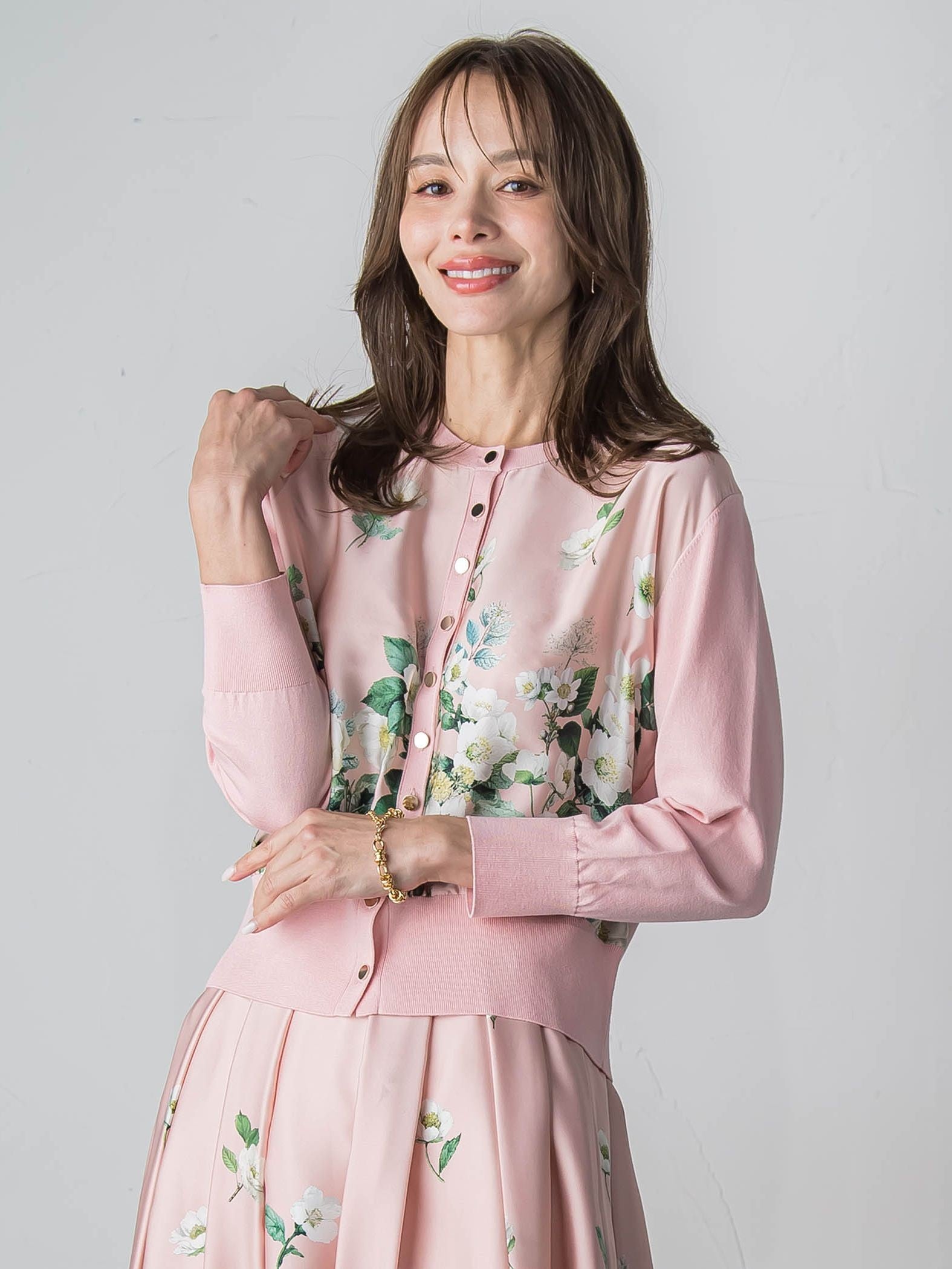 クリスマスローズカーディガン