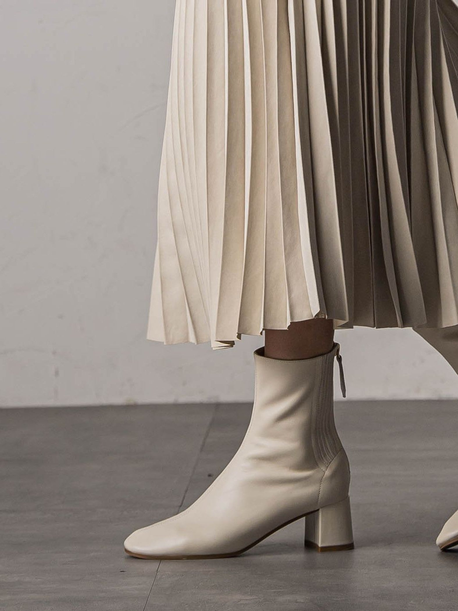 【MOHI】ショートブーツ