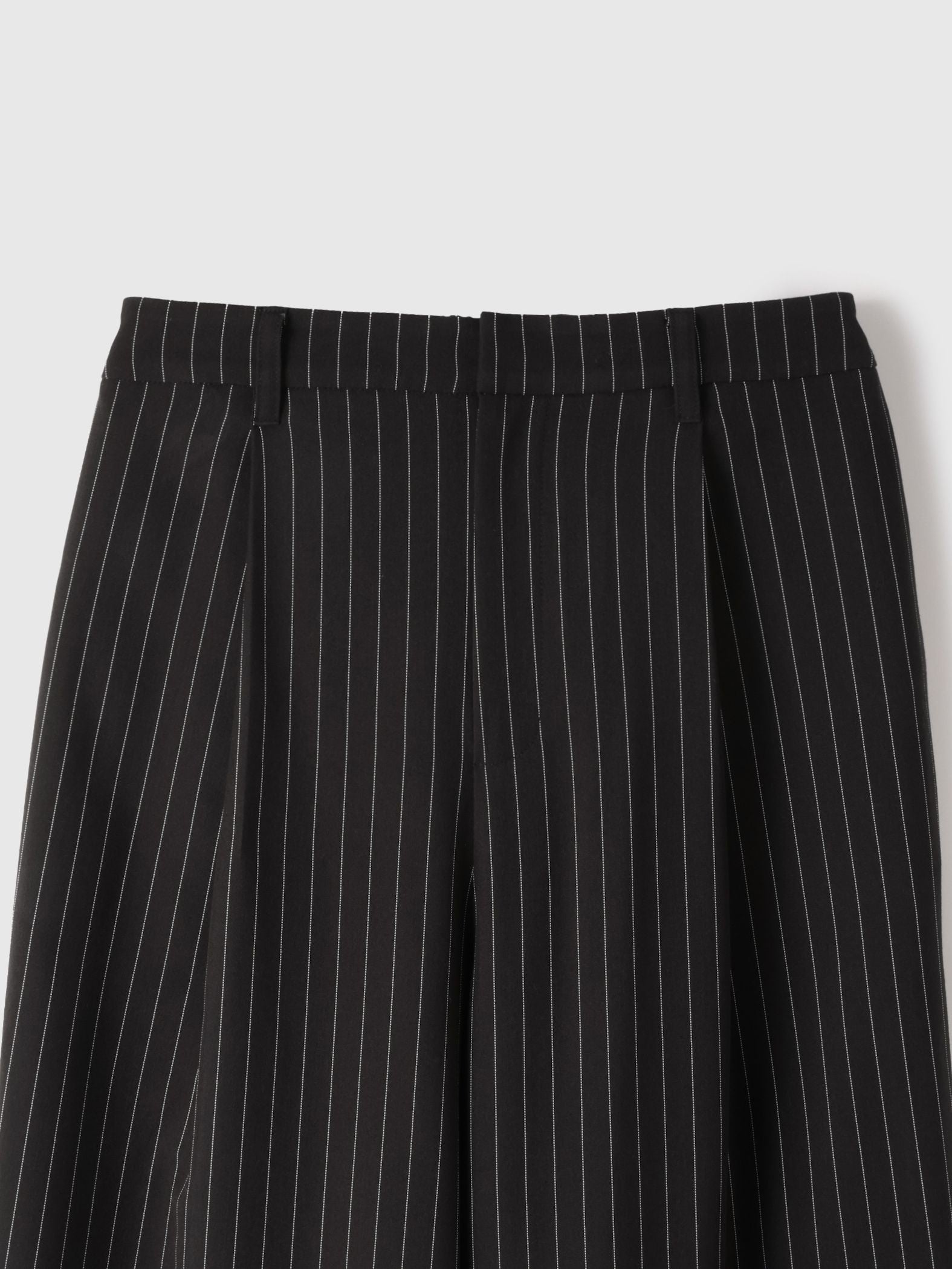 サイドポケットワイドタックパンツ