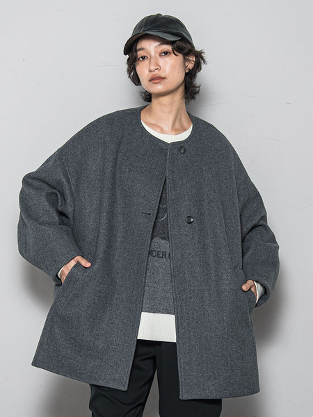 ライトジャージメルトンノーカラーミドルコート