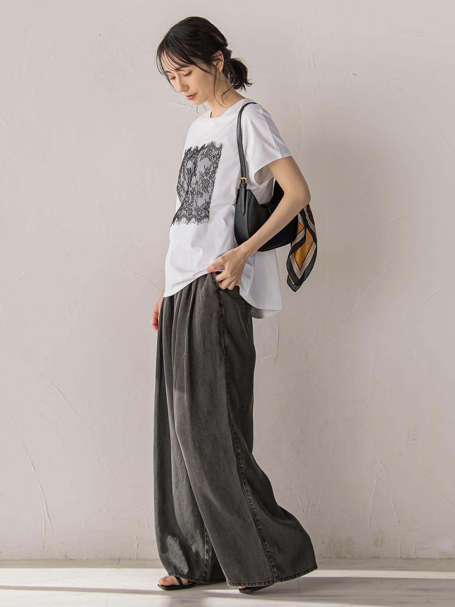 レースたたき付けプリントTシャツ