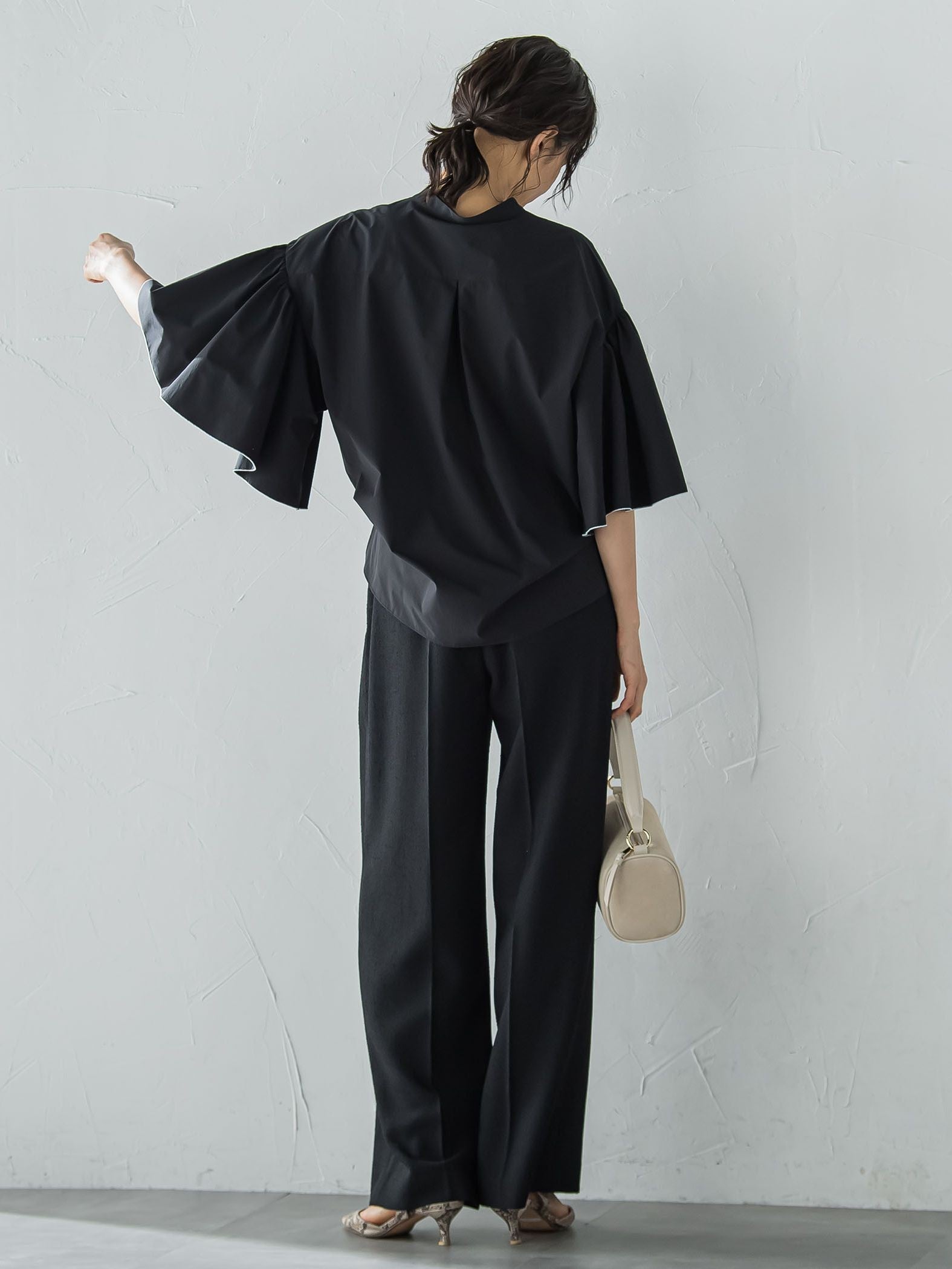 ストレッチフレアスリーブブラウス≪洗濯機で洗える≫