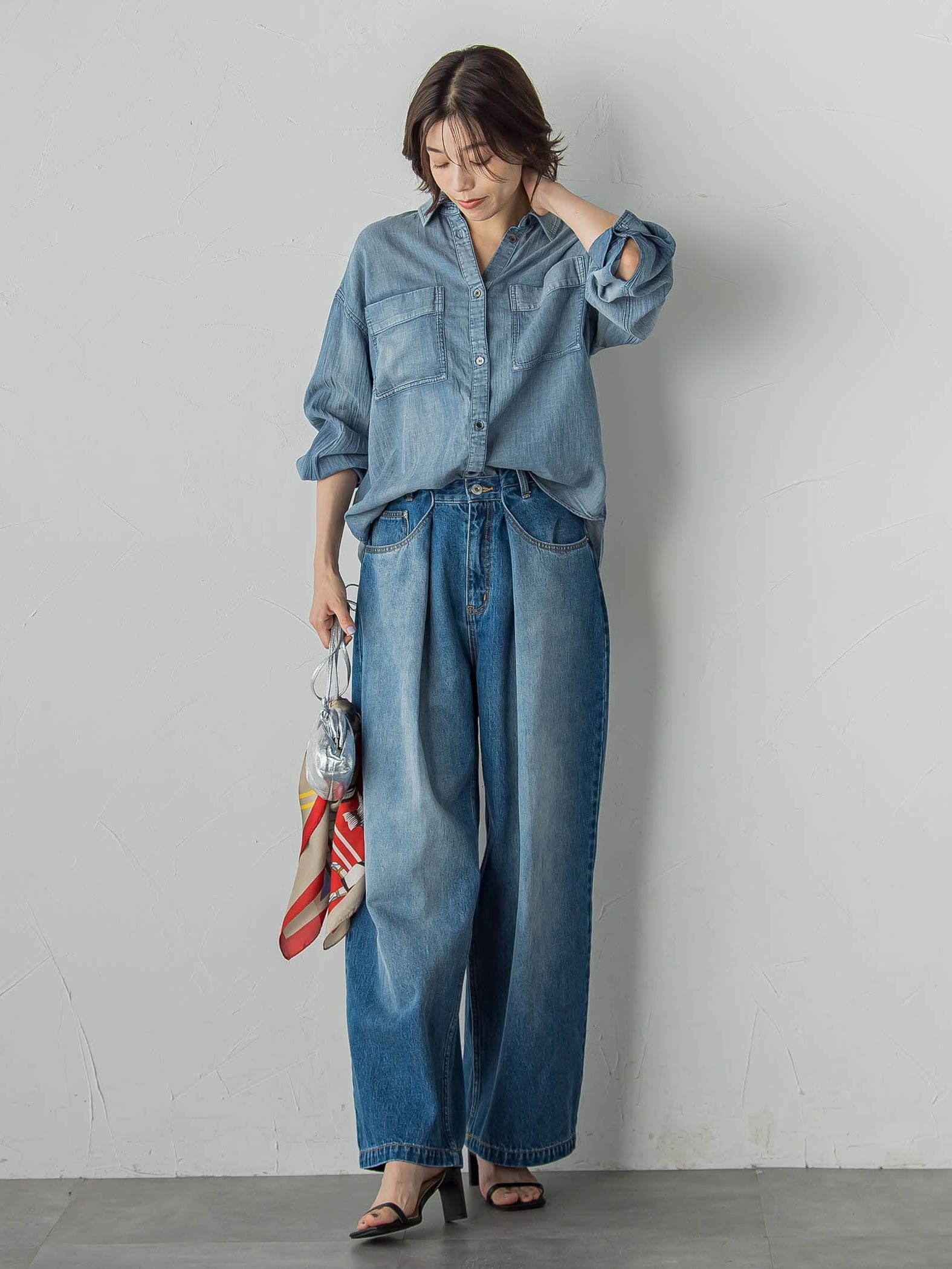 シアーデニムシャツ≪洗濯機で洗える≫