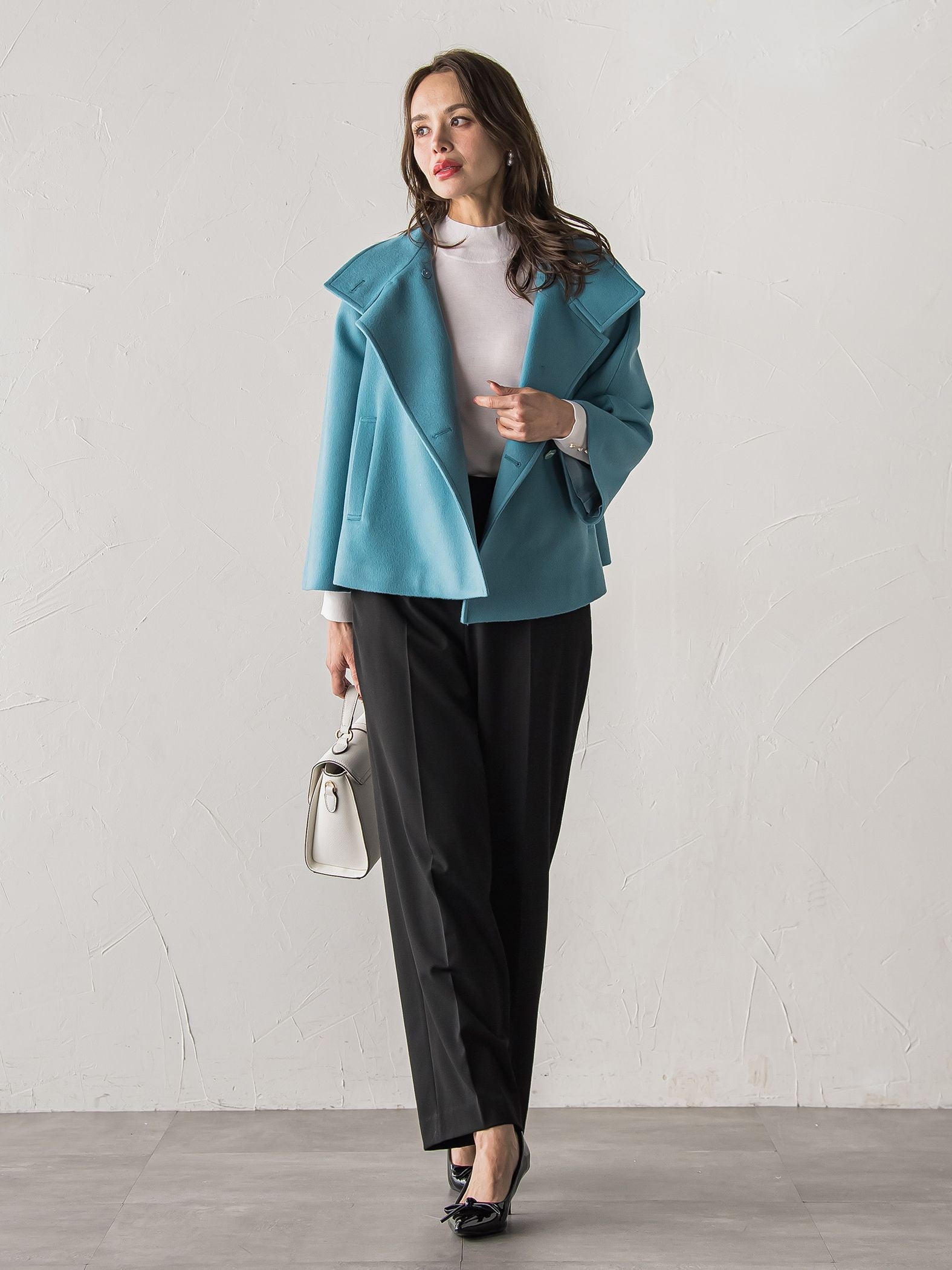 スタンドカラーショートコート