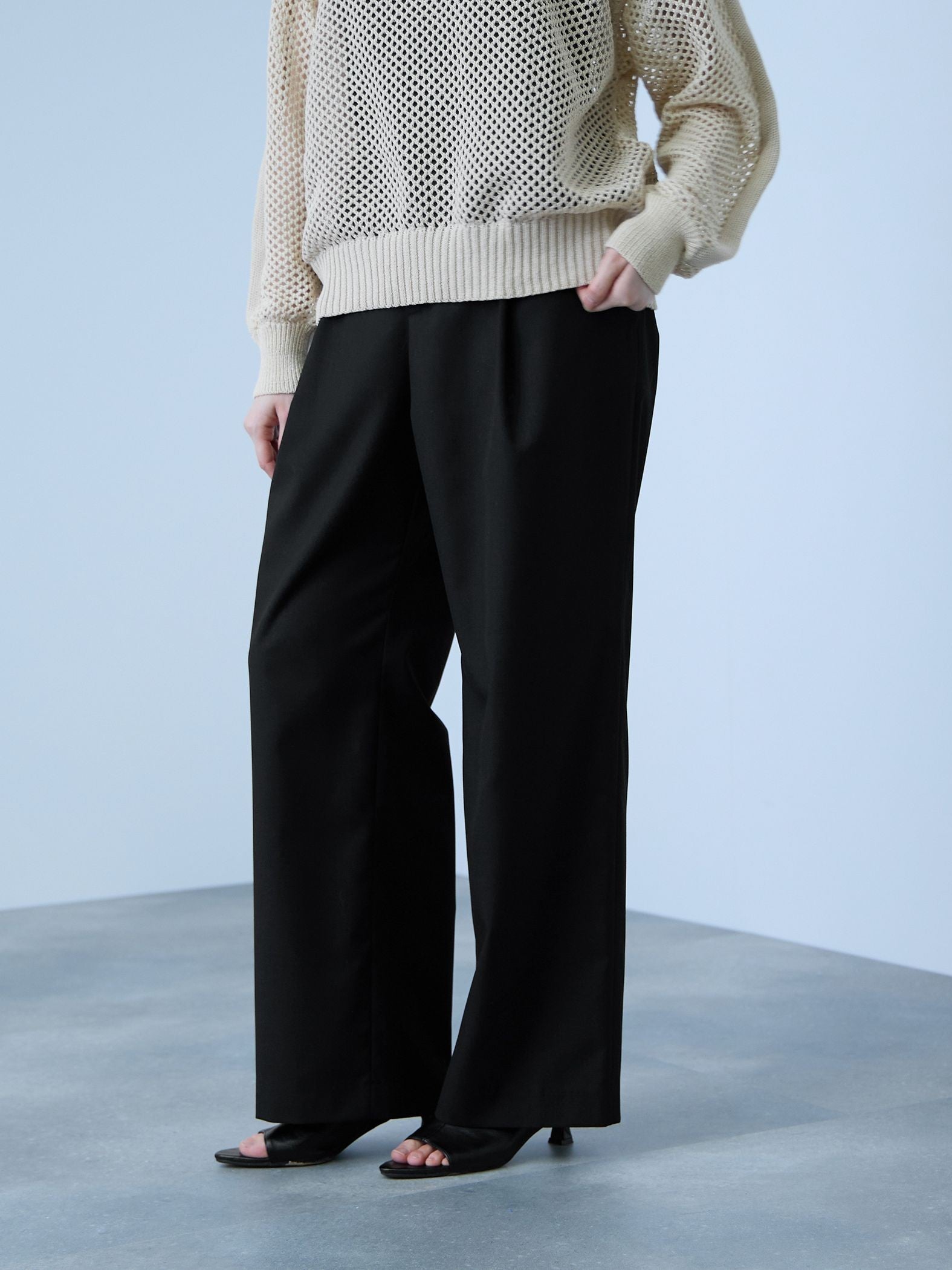 サイドポケットワイドタックパンツ