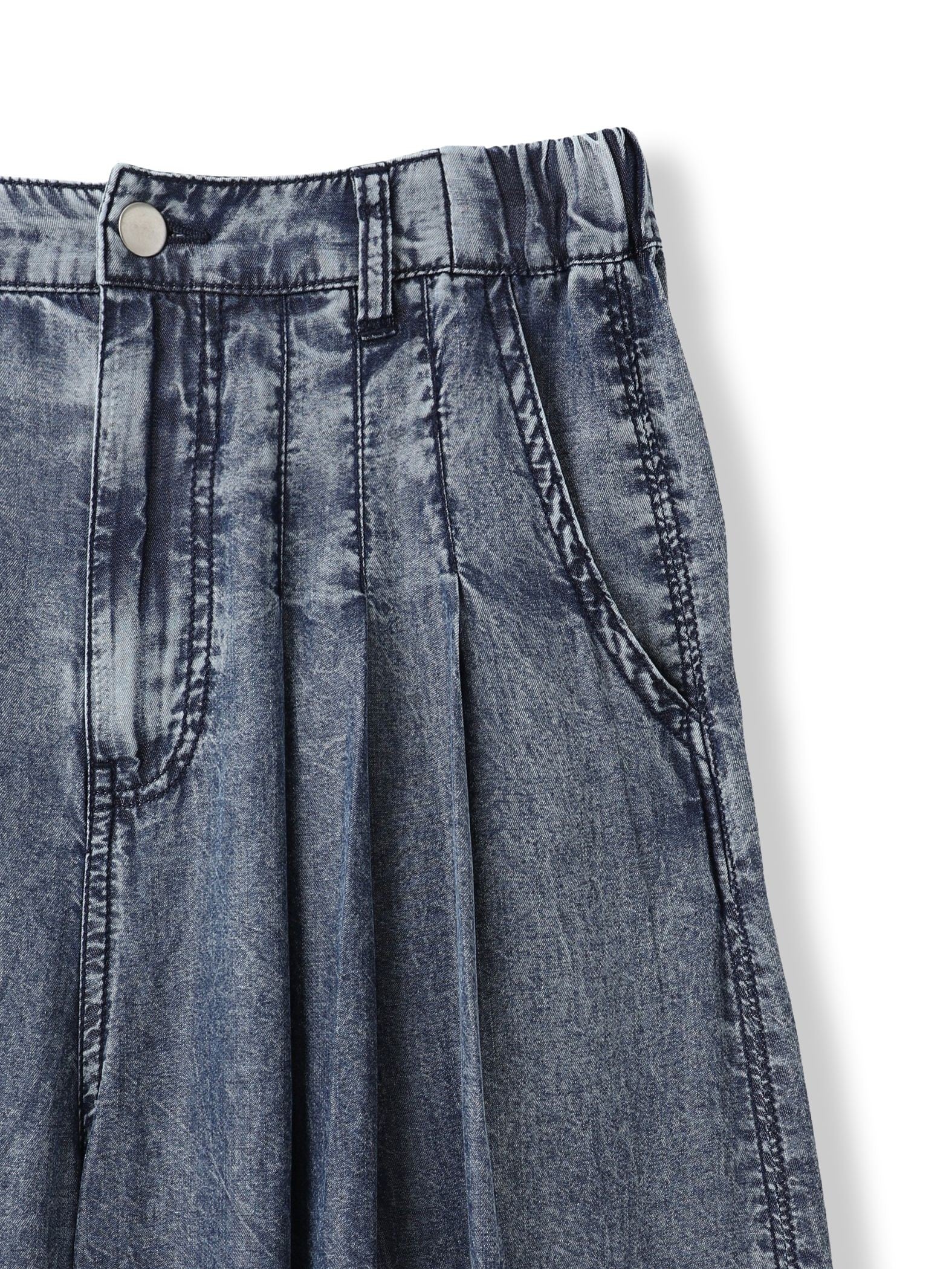 ゆれるデニムフレアパンツ