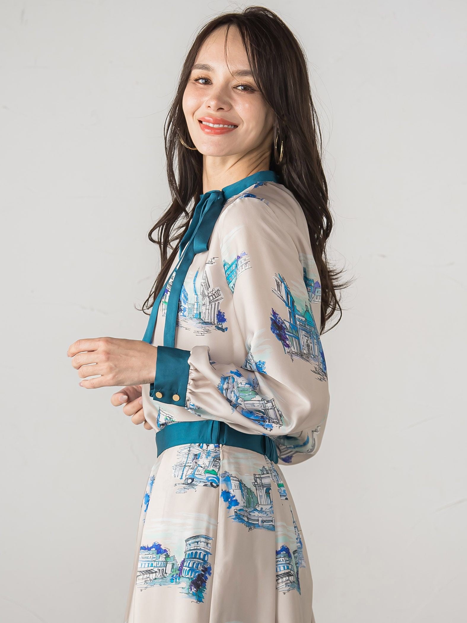 イタリアンセネリープリントブラウス