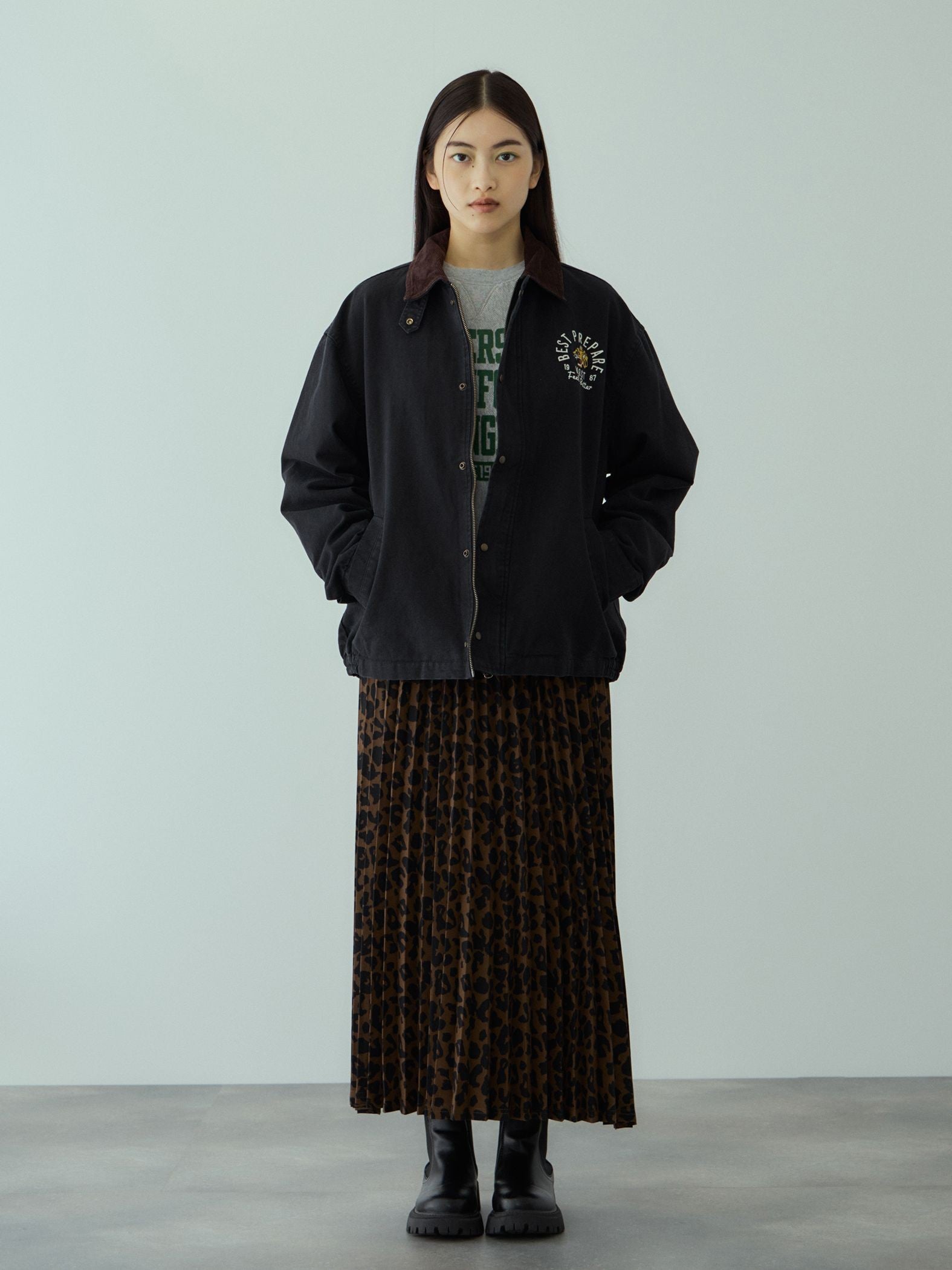 TIGER刺繍ダックジャケット≪手洗い可能≫